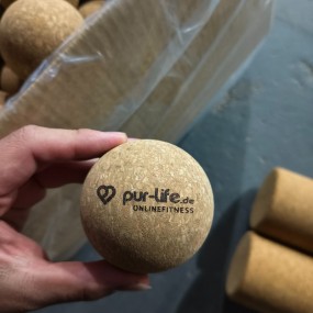 Faszienbälle Kork mit Logo gravieren lassen als Werbear...