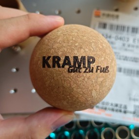 Faszienball aus Kork Durchmesser 6cm mit eigenem Logo g...